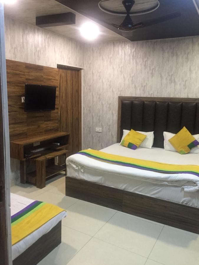 Fabhotel Dm Residency 阿姆利则 外观 照片